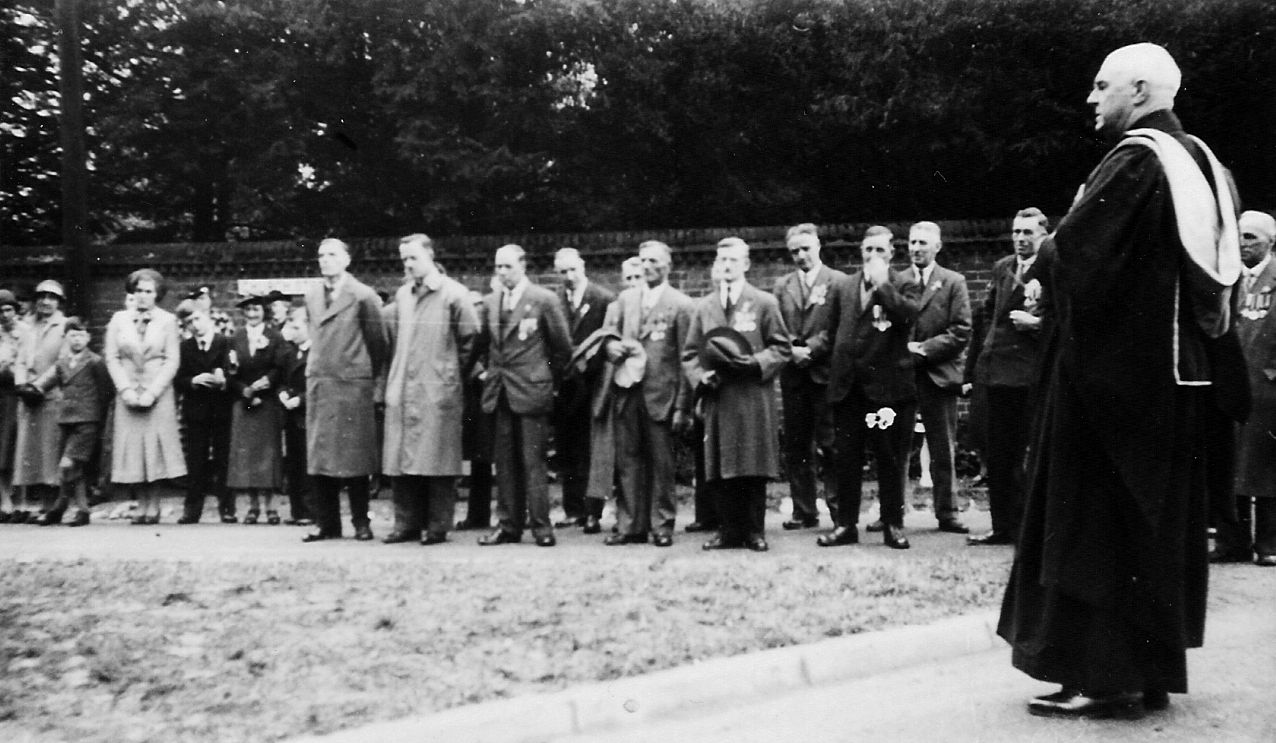 Catton sign dedication - 1937