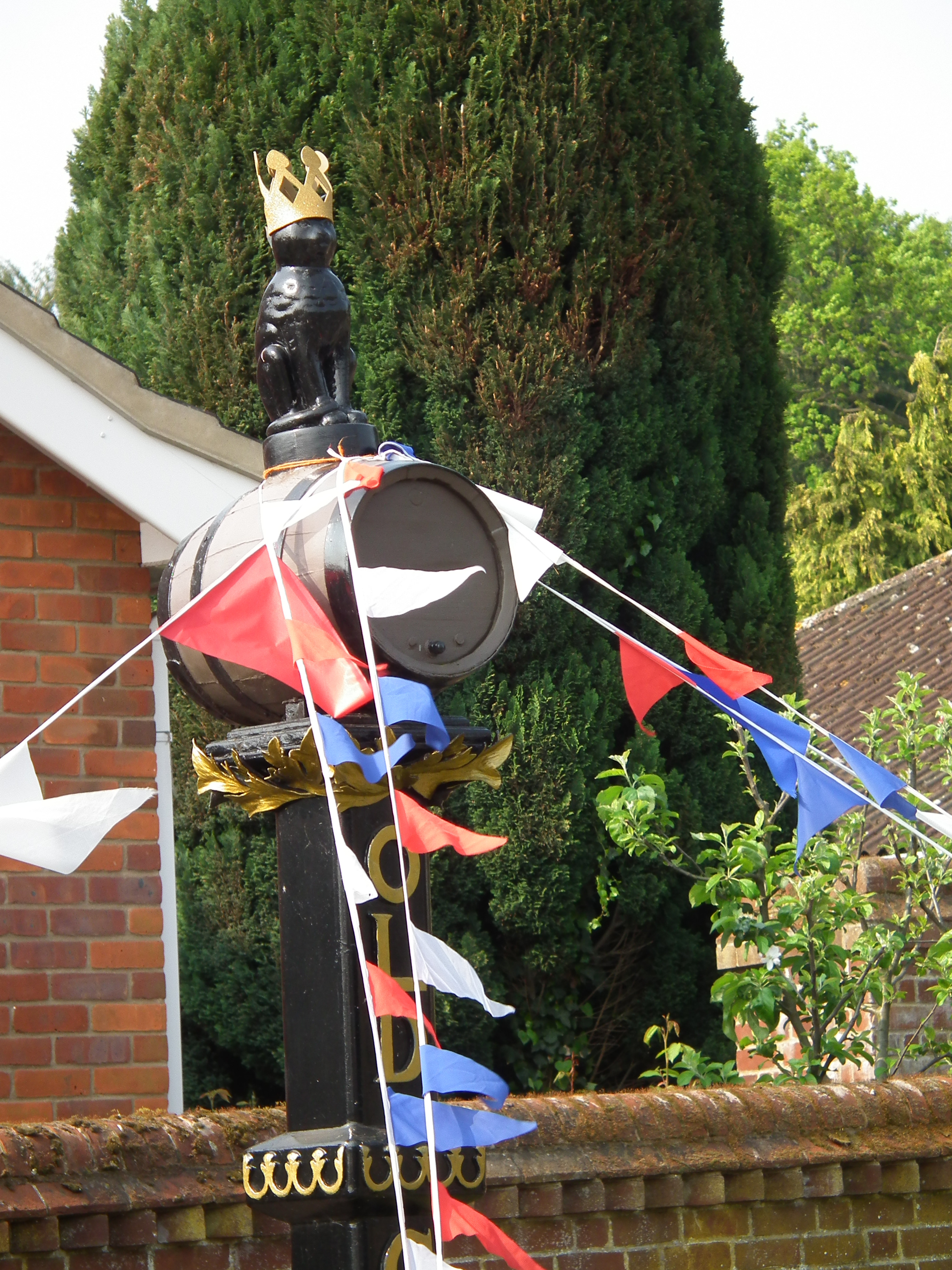 Dressed overall for Golden Jubilee 2002